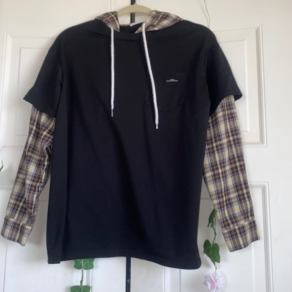 Romwe flannel tee shirt Hoodie size S